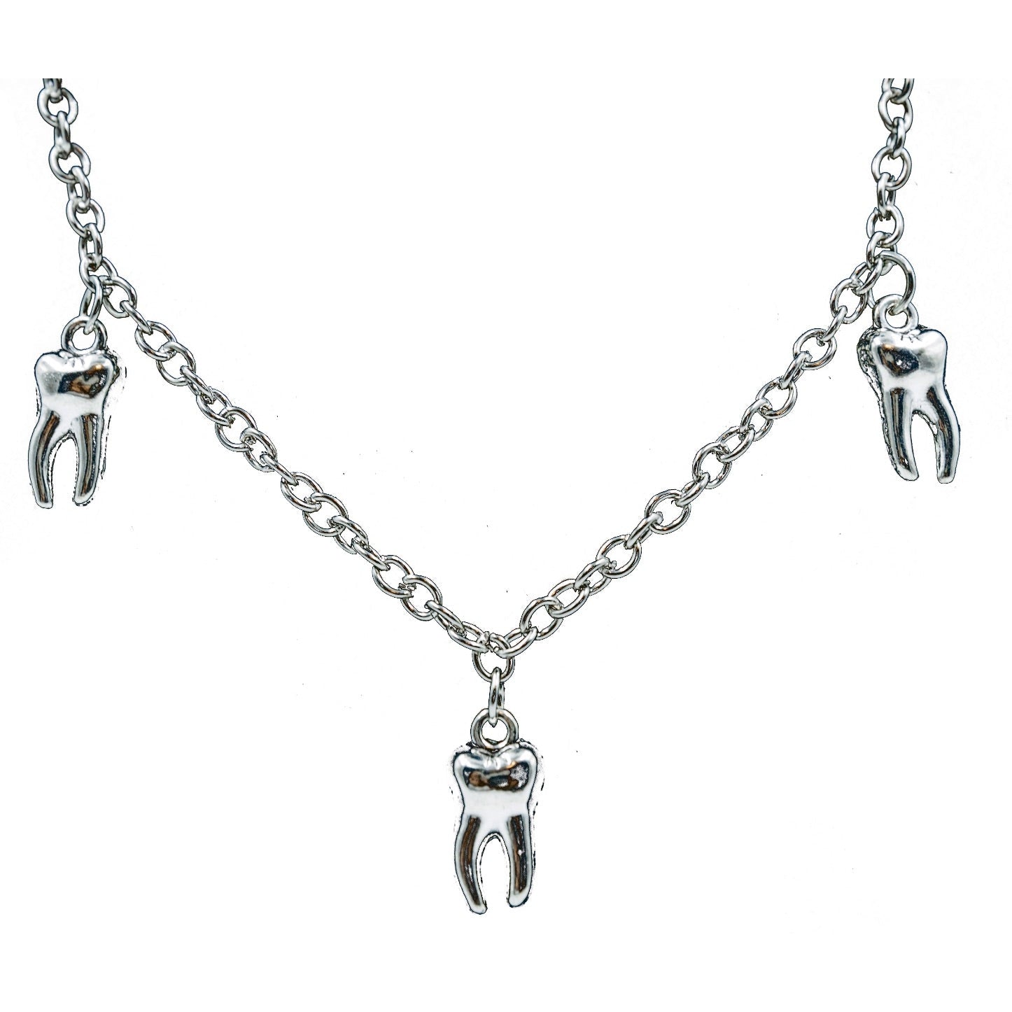 Man - Repeller Teeth Necklace in Silver