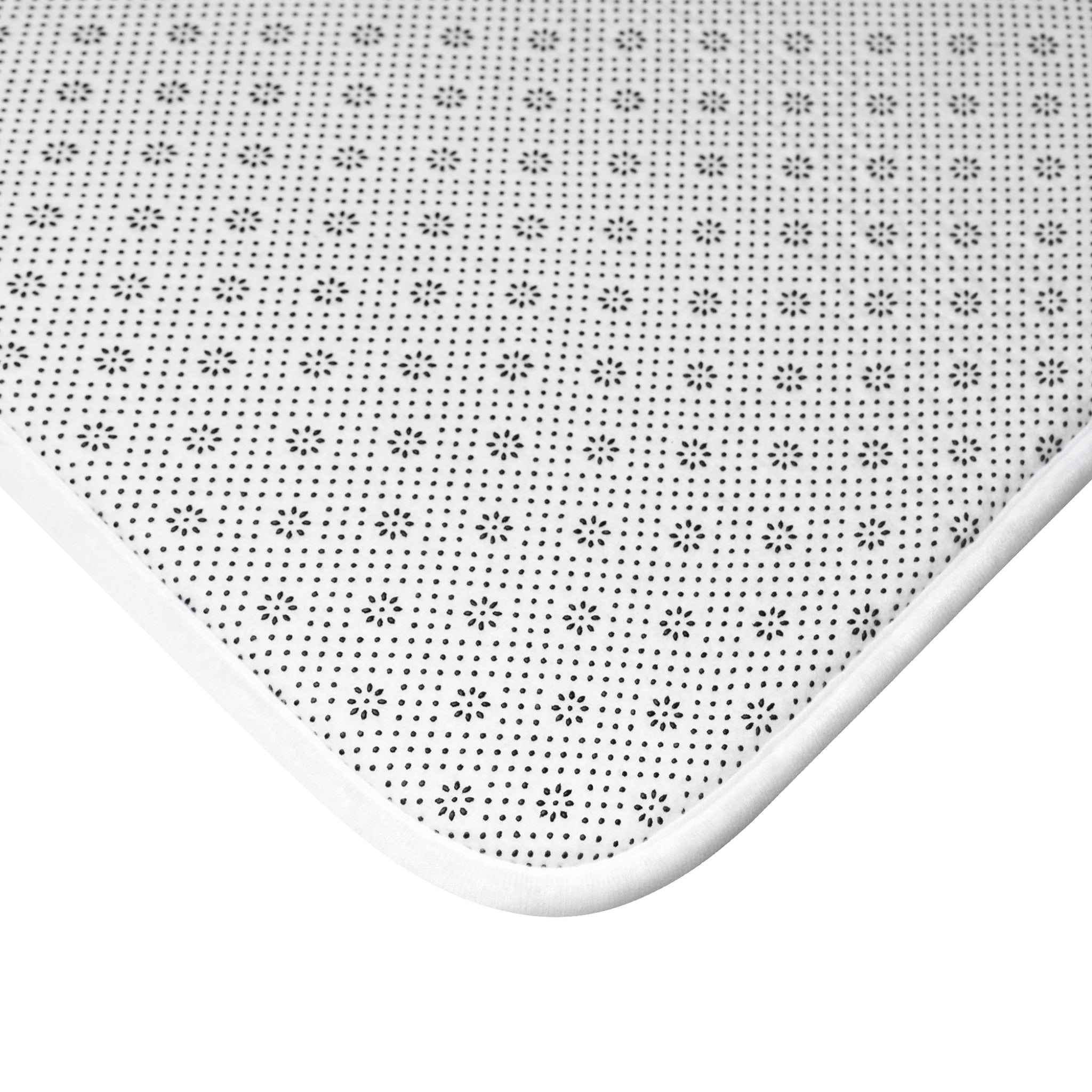 Purple paint splatter rainbow Hearts Bath Mat
