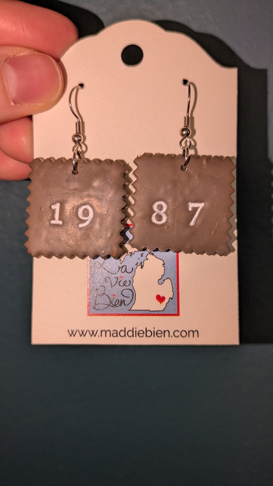 1987 square 80s baby earrings - brown Handmade Jewelry La Vie Bien 1987 square 80s baby earrings - brown
