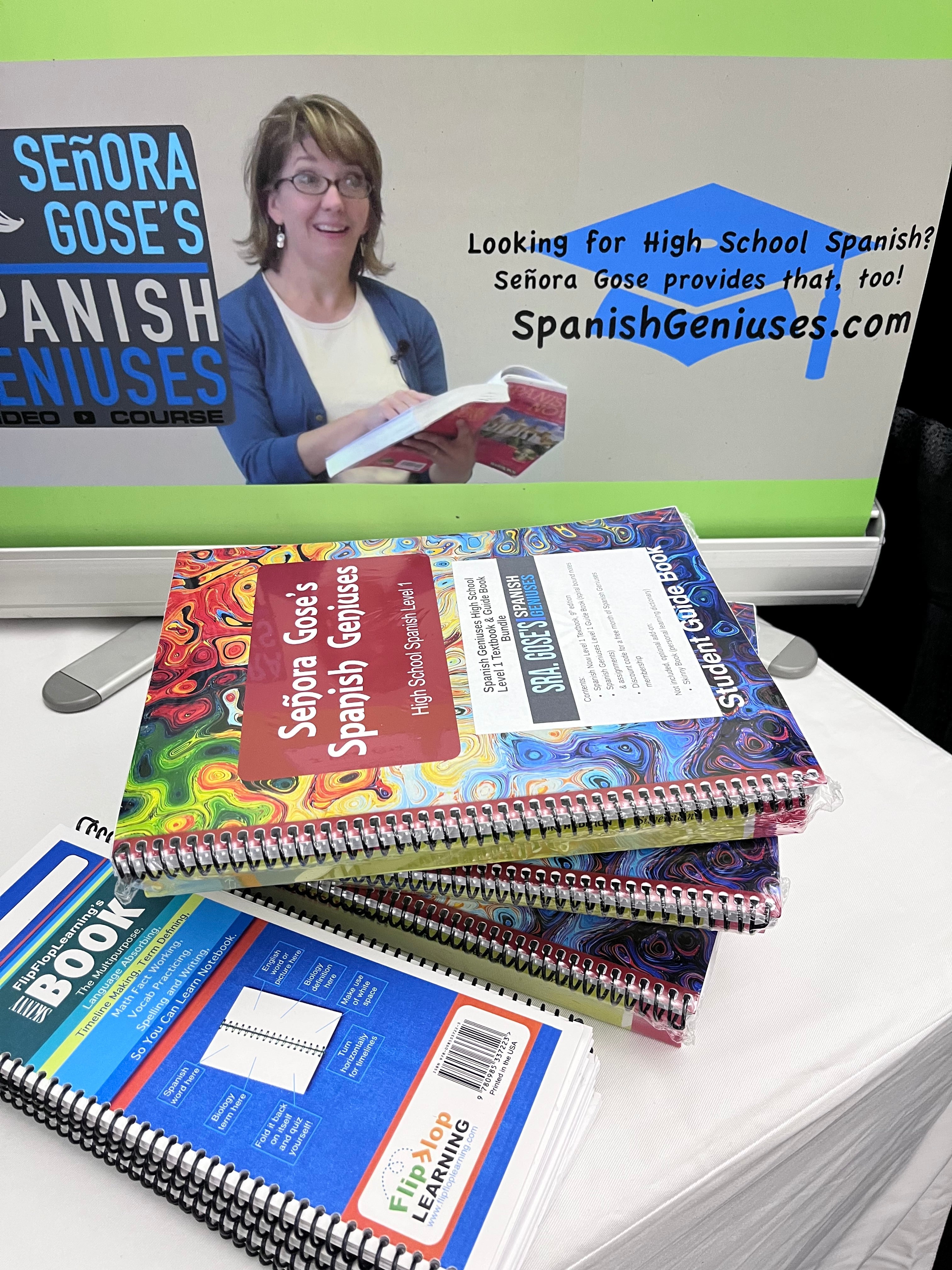 Spanish Geniuses Guide Book Level 1