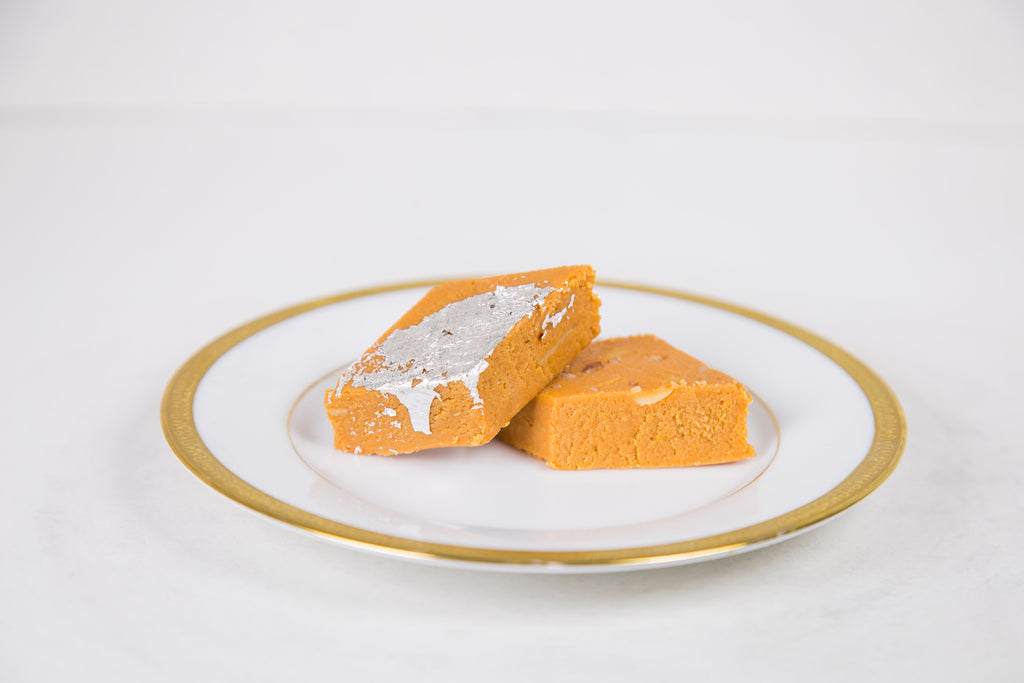 Khoya Burfi: Badam