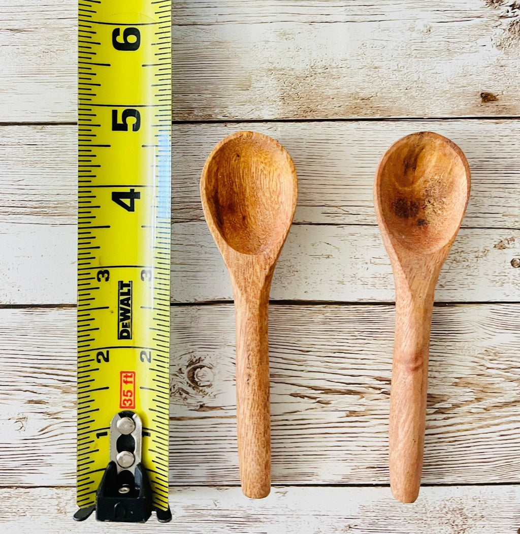 2x Mexican Terra Cota Bowls with Wood Spoon Salsero de Barro con 2 Cucharas de Madera La Vie Bien 2x Mexican Terra Cota Bowls with Wood Spoon Salsero de Barro con 2 Cucharas de Madera