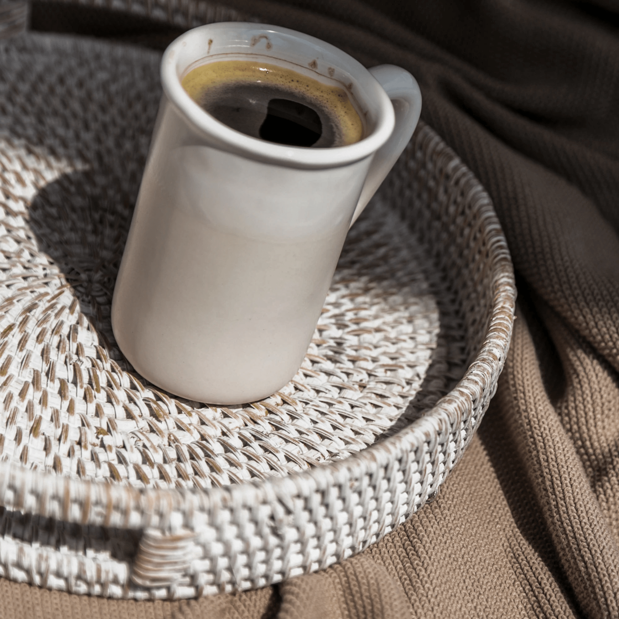 404 - Round Rattan Tray