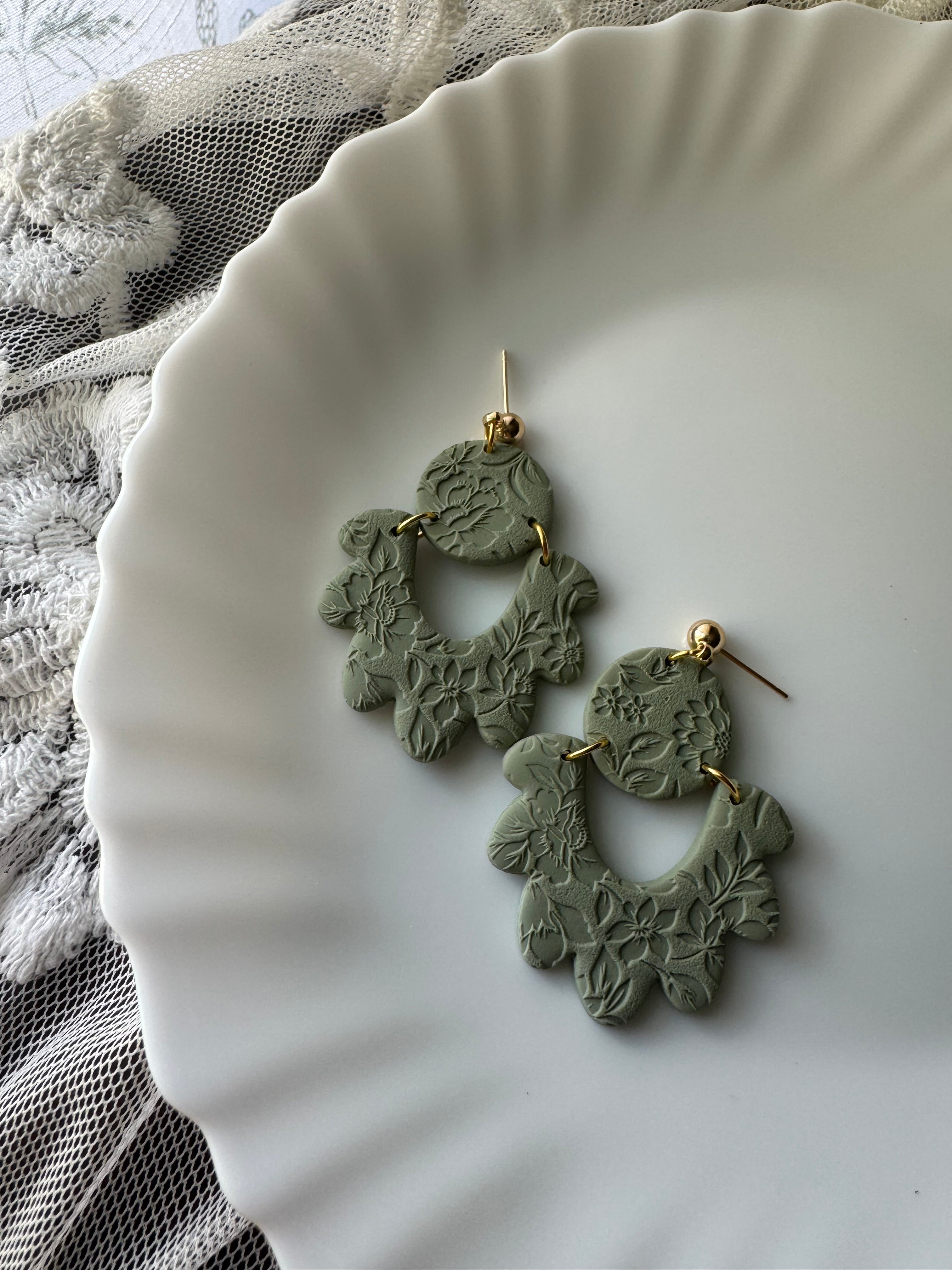 Taylor, in Green Floral Pressed