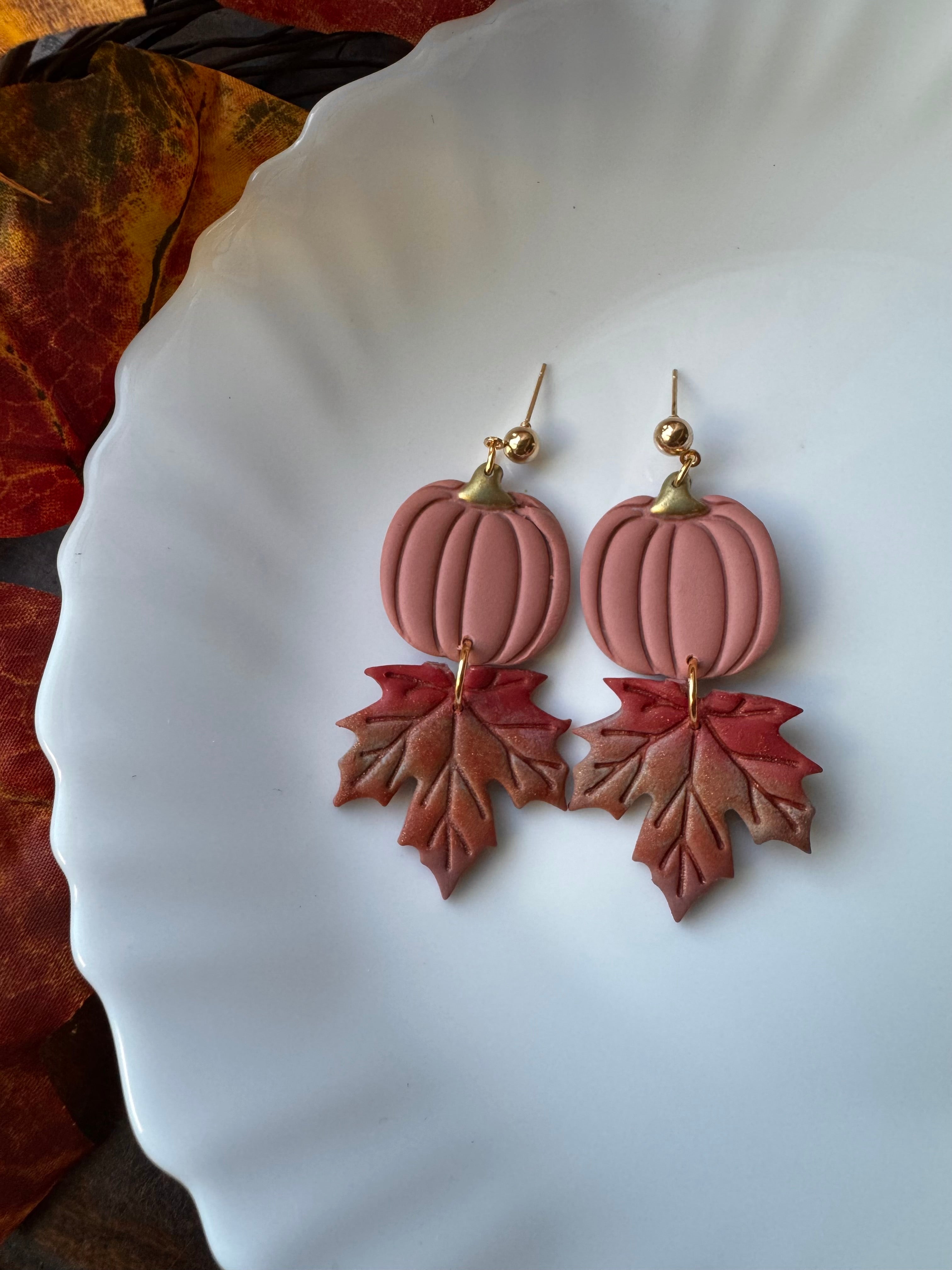 Pumpkins and Leaves, Mauve