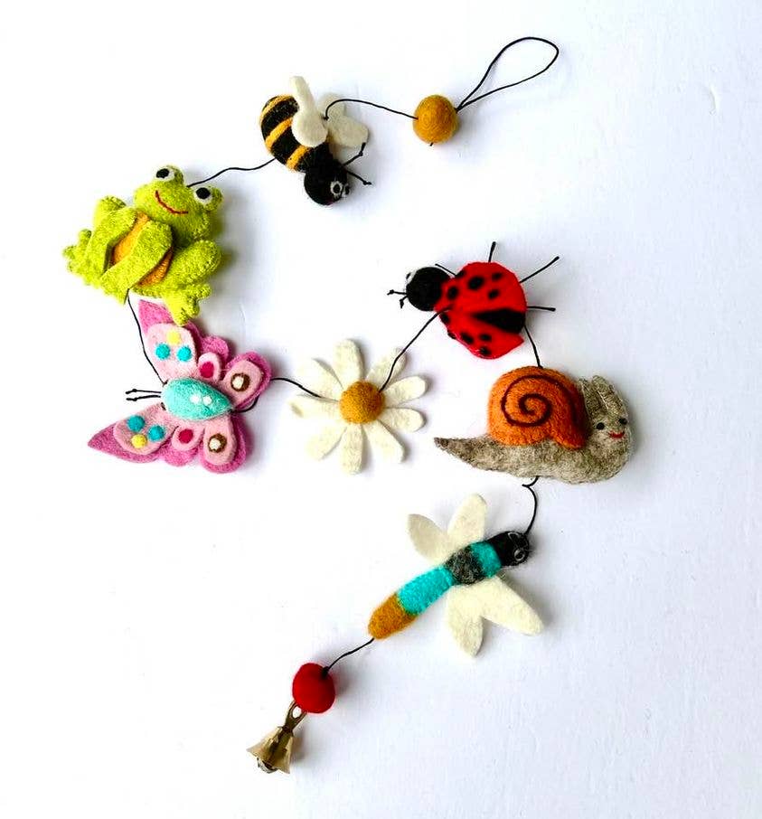 Handmade felt Springtime Bug Buddies Garland - Wall Décor for kid's room or nursery