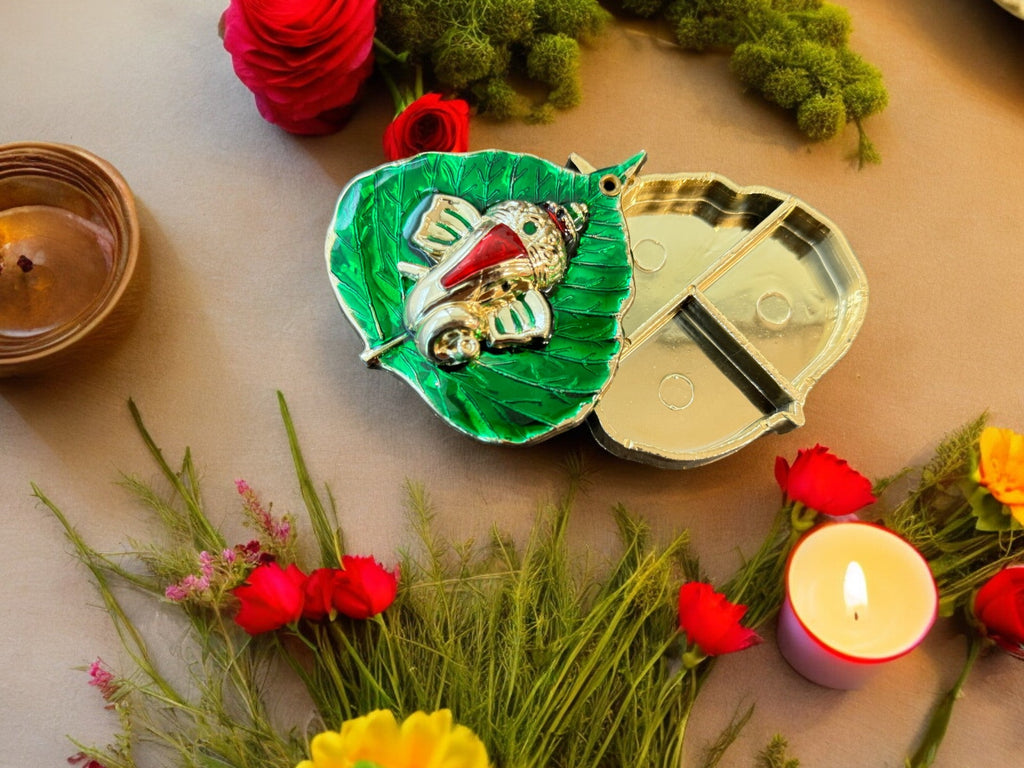 Haldi Kumkum Plate with Ganesha & Leaf, Set of 5