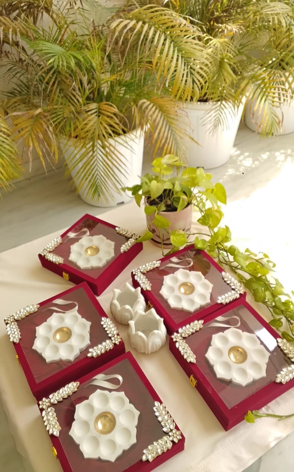 6 Inch Marble Urli with Adorned Velvet Box La Vie Bien 6 Inch Marble Urli with Adorned Velvet Box