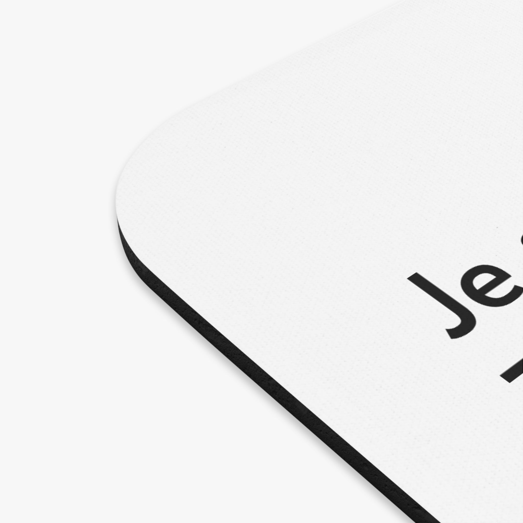 Je suis épuisée (I am exhausted) French Mouse Pad