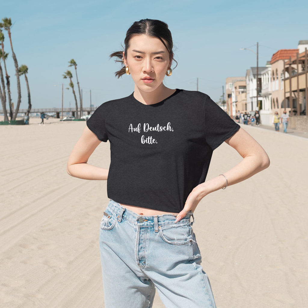 Auf Deutsch, bitte women's flowy cropped Tee