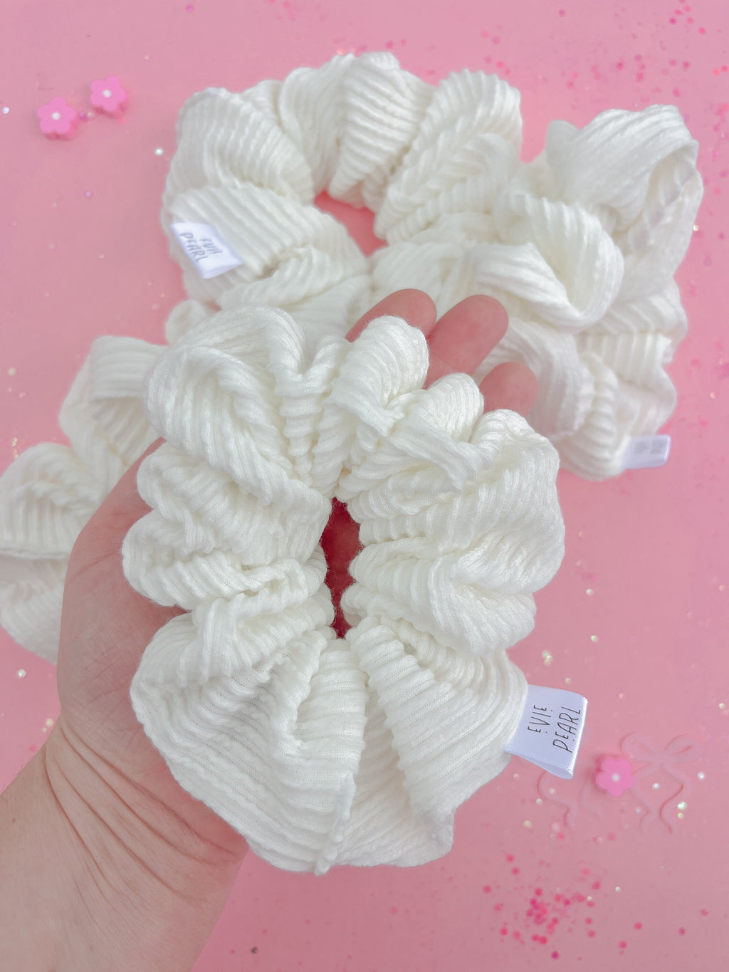 Crisp White Ribbed Scrunchy