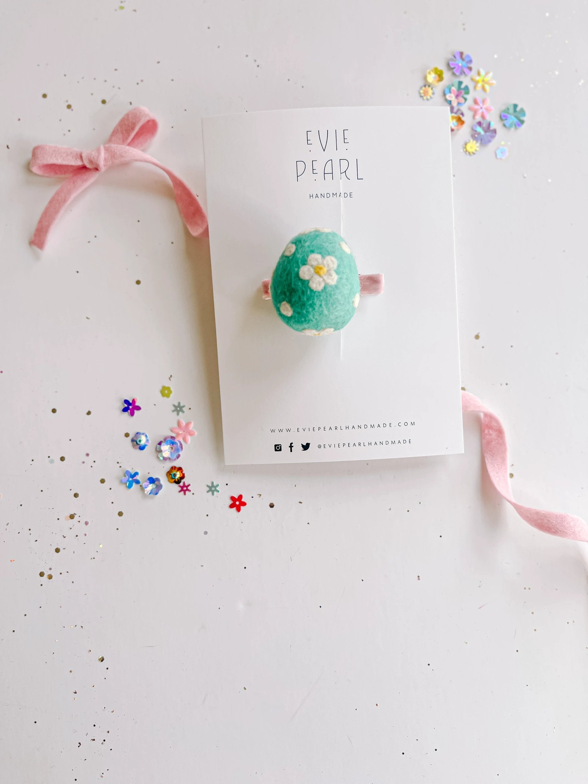 Teal Daisy Egg clip by Evie Pearl Handmade