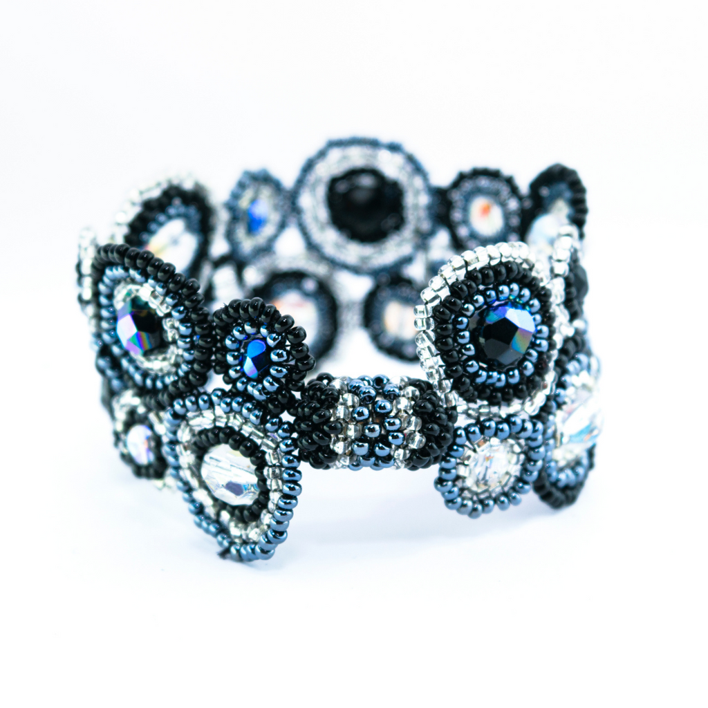 Bola Seed Bead Magnetic Closure Bracelet - Guatemala