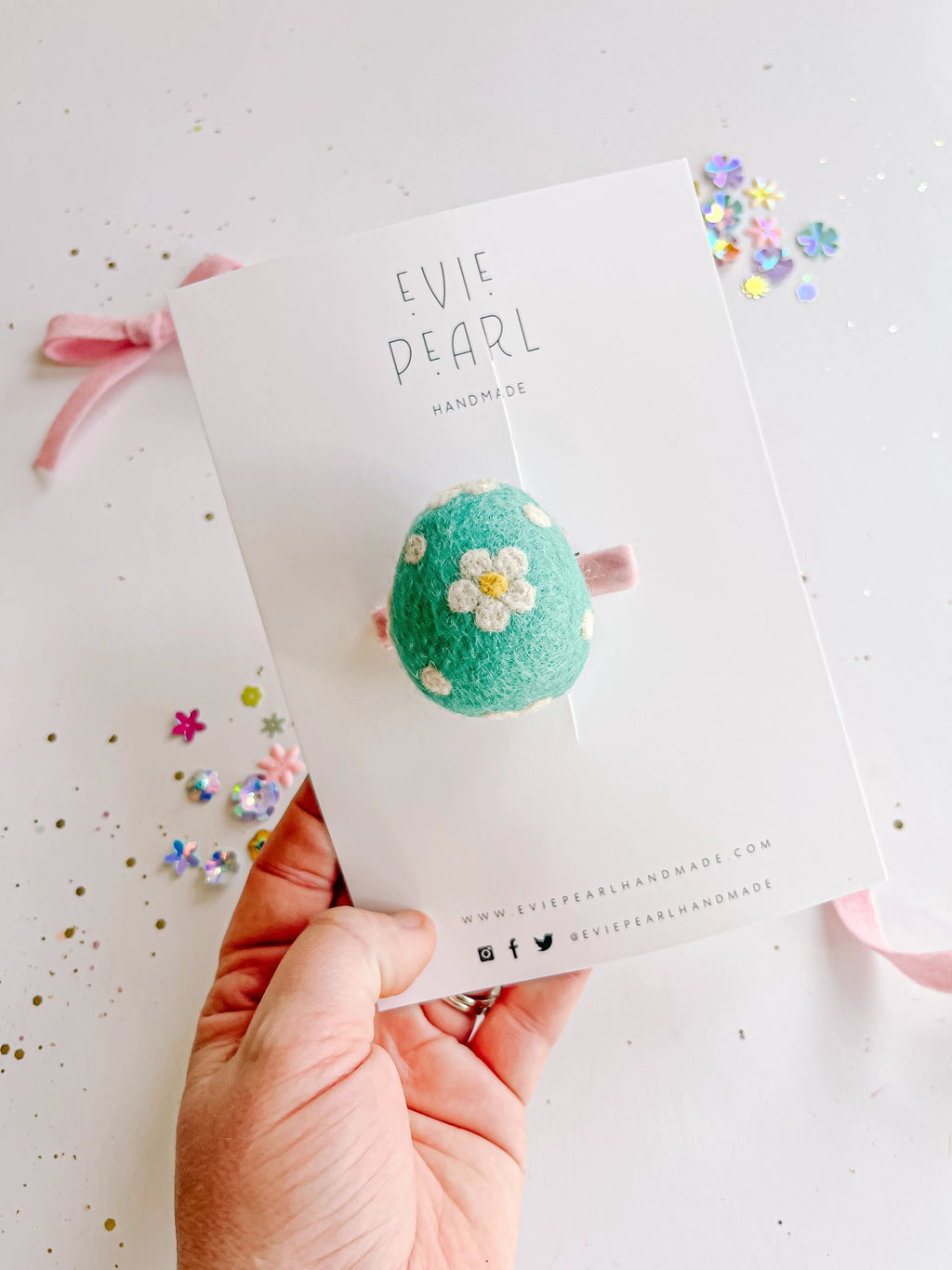Teal Daisy Egg clip by Evie Pearl Handmade