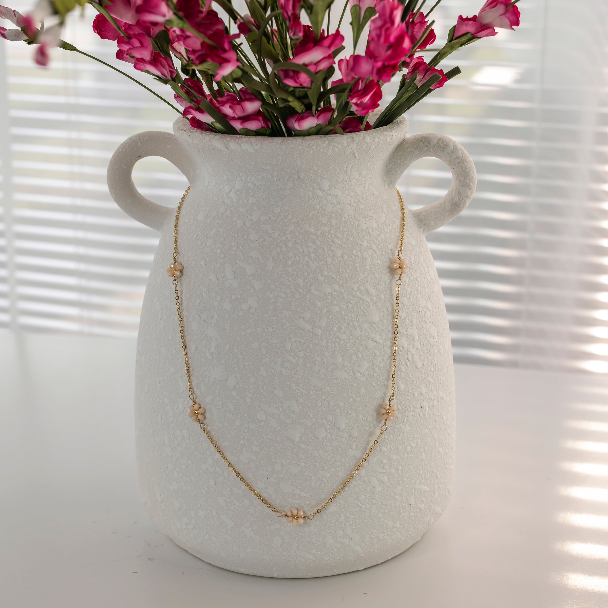 Daisy gold necklace