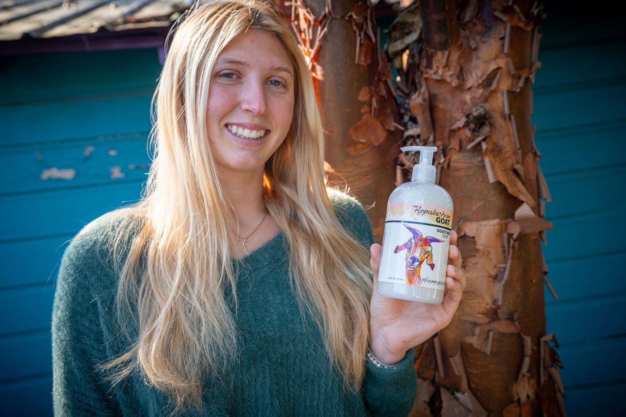 LIQUID SOAP - HONEYSUCKLE GOATS MILK 16 oz.