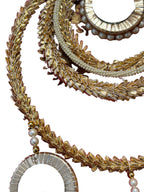 Gota, Mirror, Pearl & Bell Lari