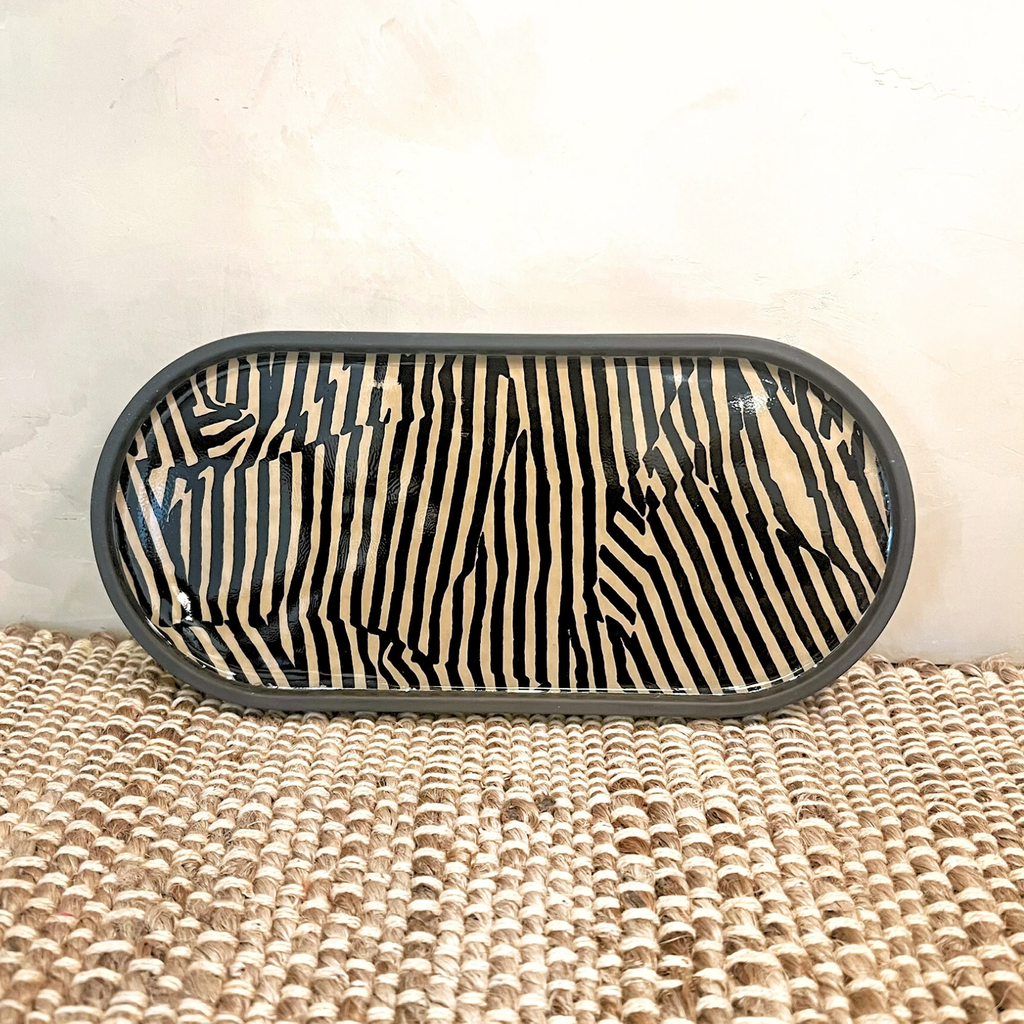Avant Graphic Lacquered Oval Tray by Source by Studio Skara