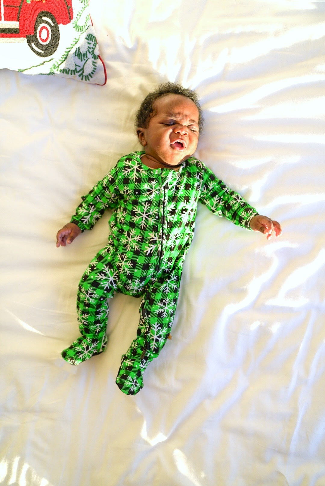Green Buffalo Plaid Snowflake Family Matching Zip Footie
