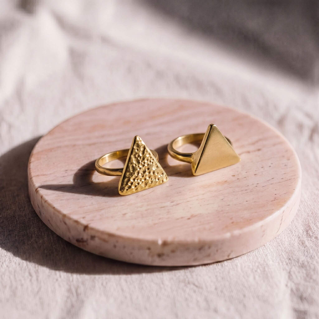 Pambo Triangular Ring for Women