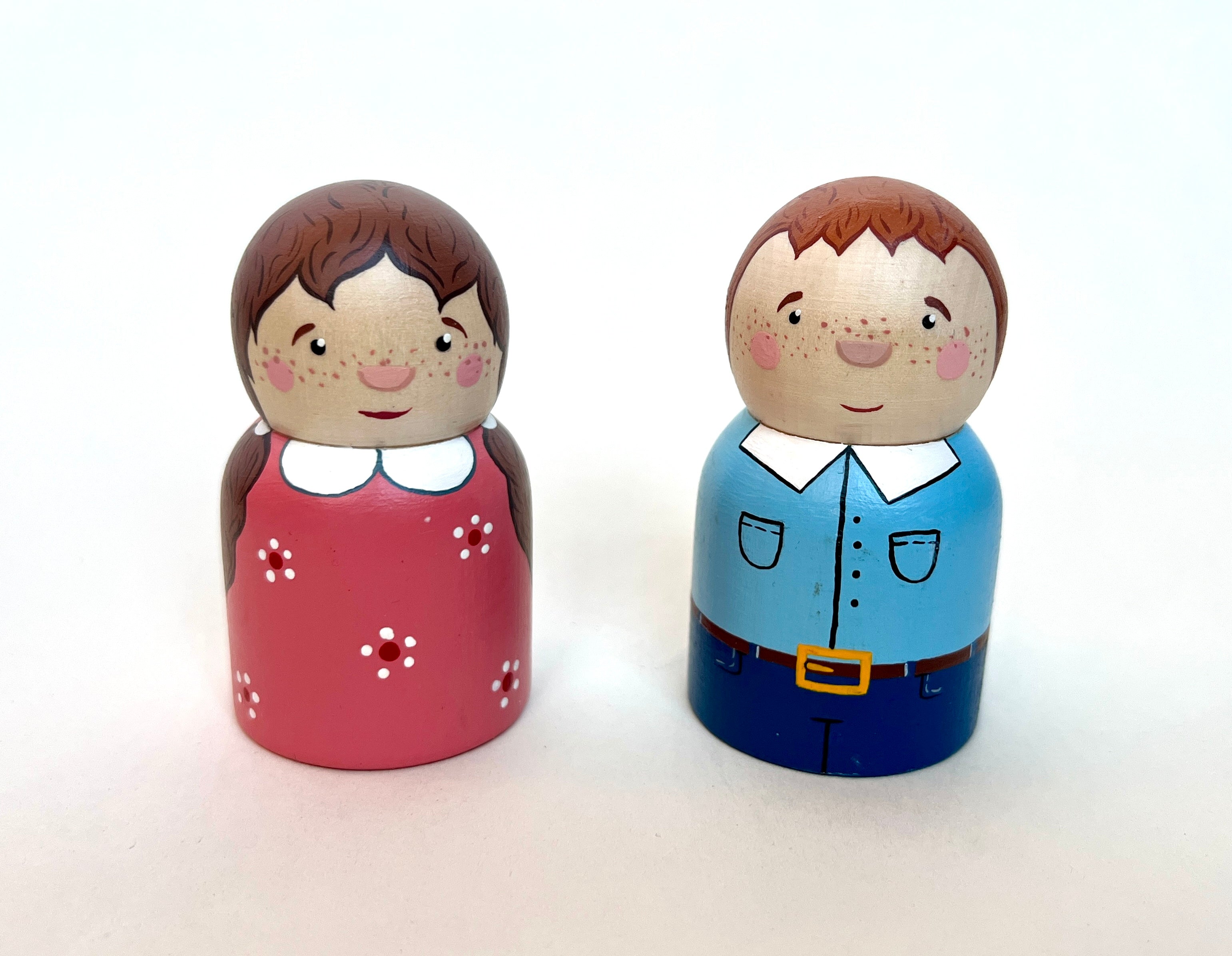 Handcrafted Wooden Peg Dolls – Boy and Girl Figurines for Imaginative Play