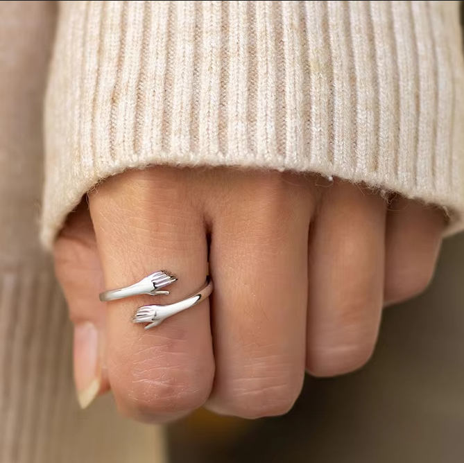 Hug Ring