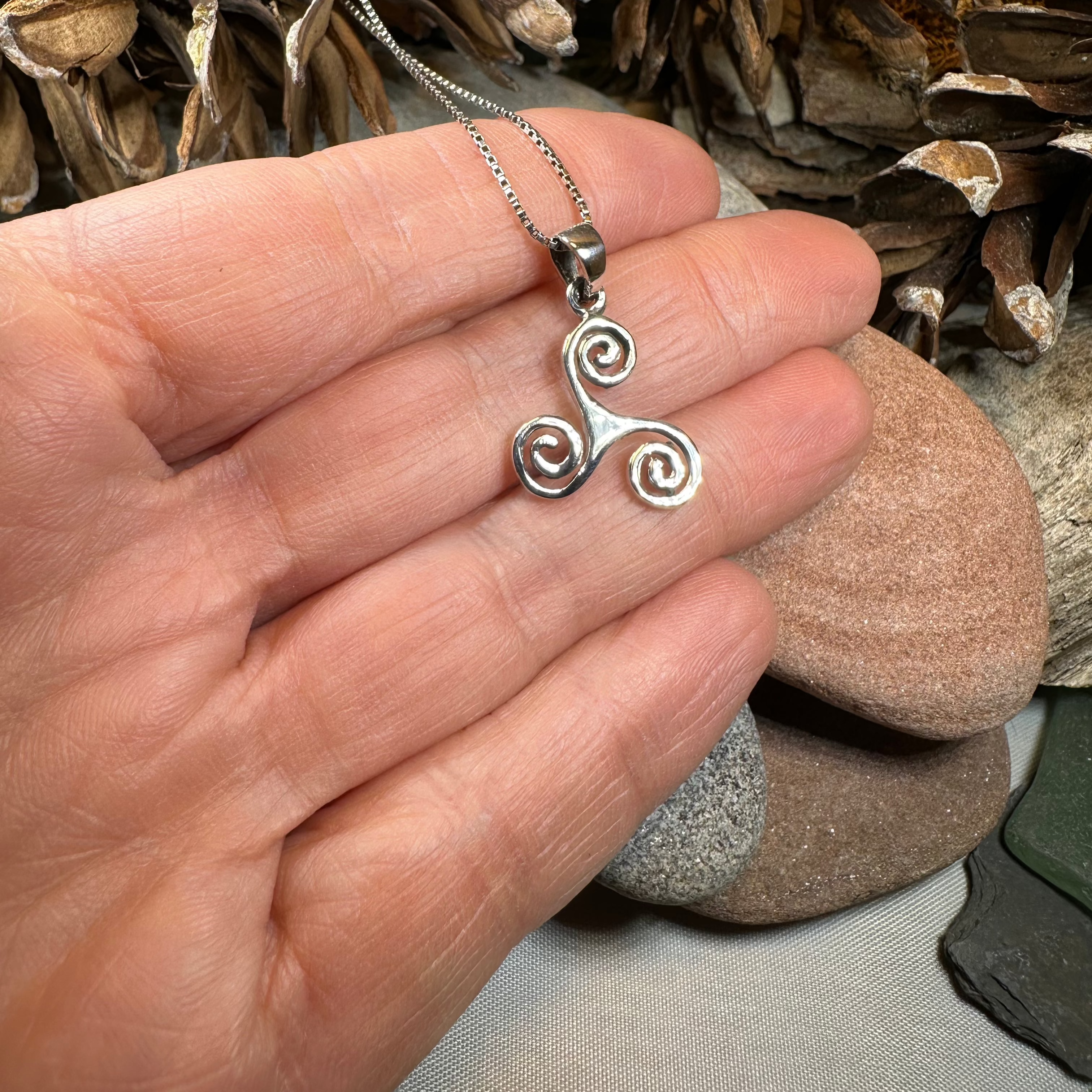 Arwyn Celtic Spiral Necklace