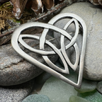 Everheart Celtic Heart Brooch in Pewter