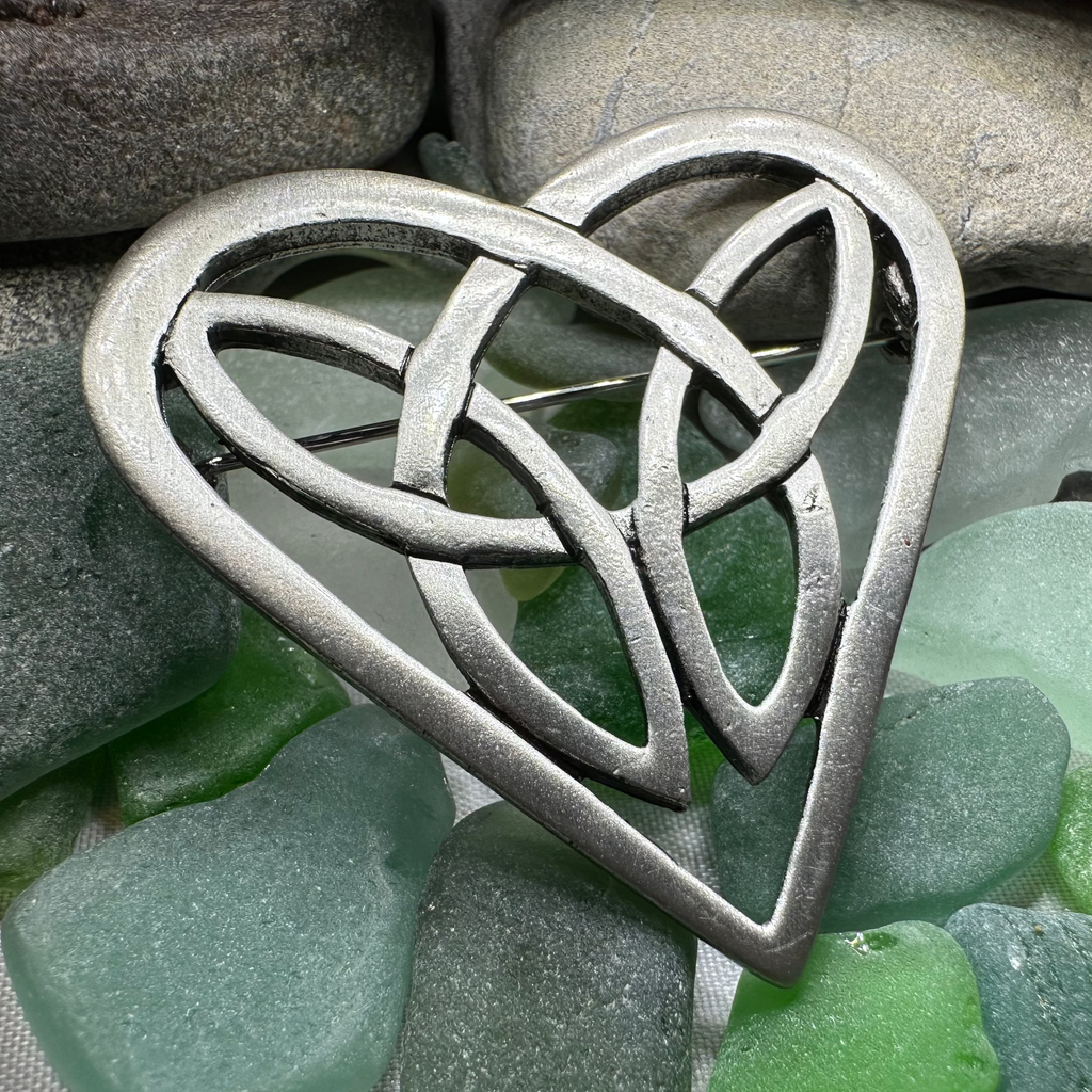 Everheart Celtic Heart Brooch in Pewter