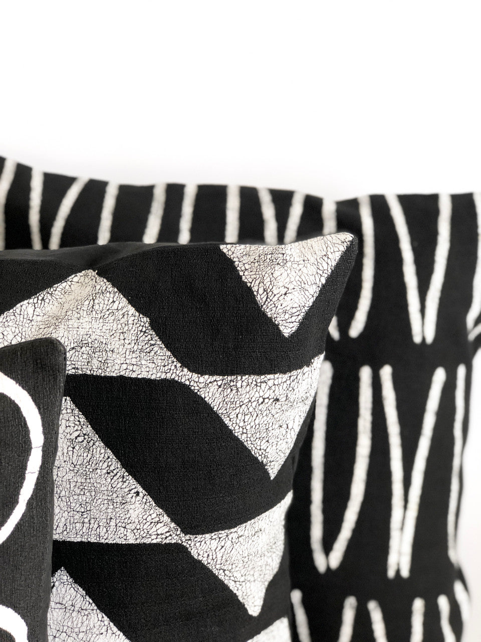Sadza Lines Pillow Cover - Ebony Black