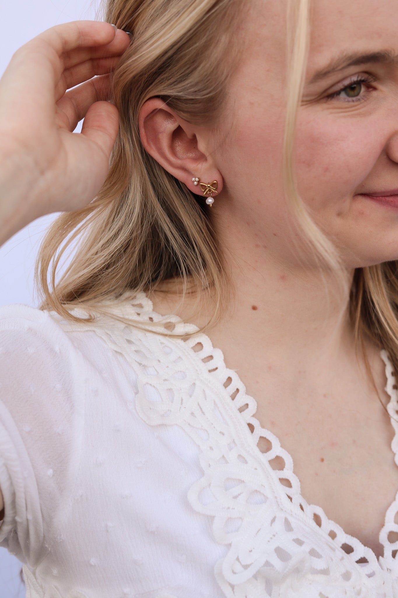 Jane Bow Earring