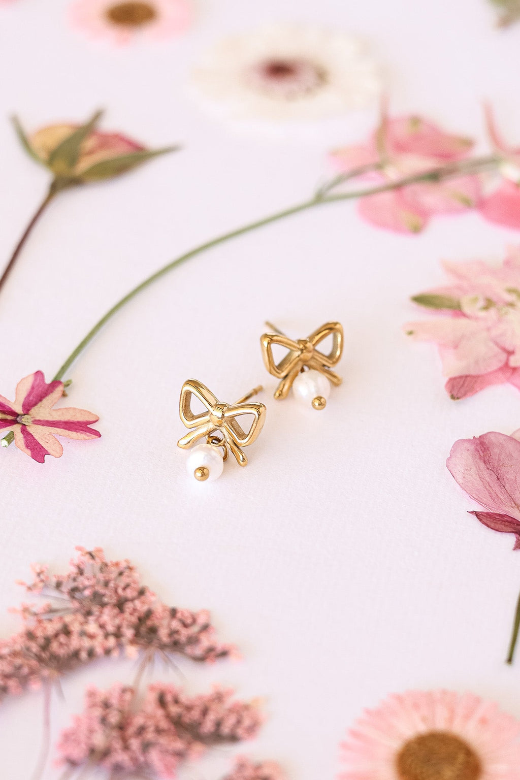 Jane Bow Earring