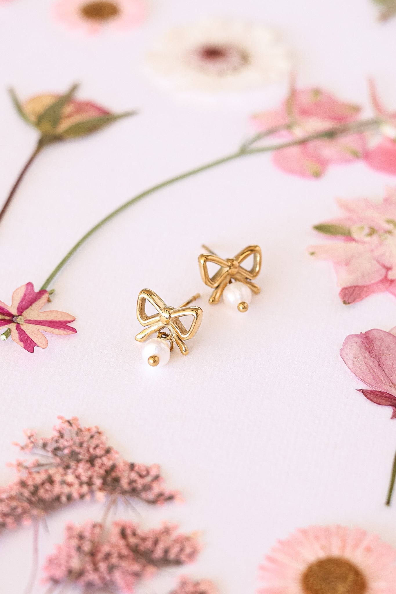 Jane Bow Earring