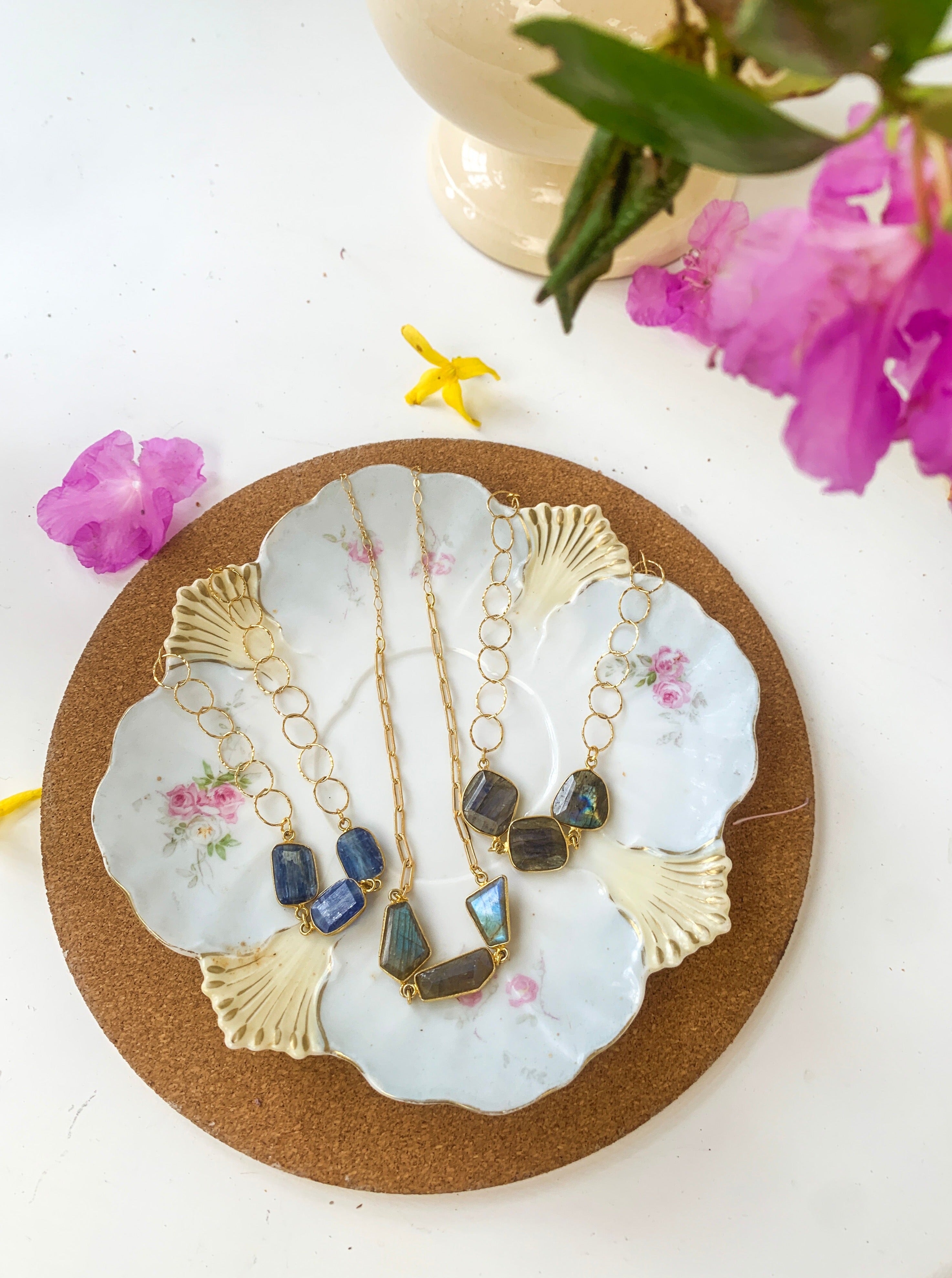 Geo Labradorite Magnetic Necklace