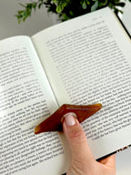 Classic Acrylic Finger Page Holder Ring – One-Hand Reading Accessory