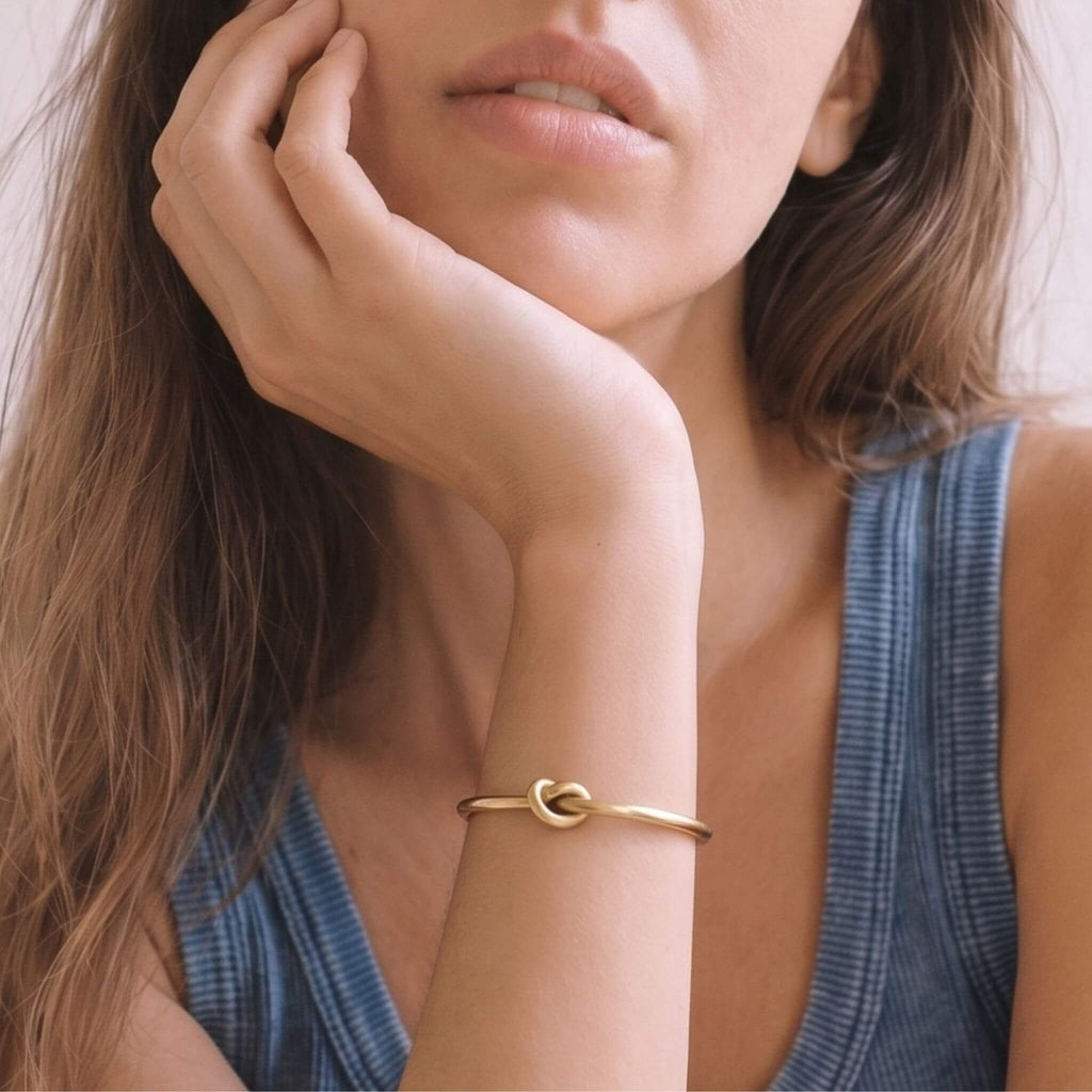 Open Knot Cuff Bracelet in Brass for Women - Tatu