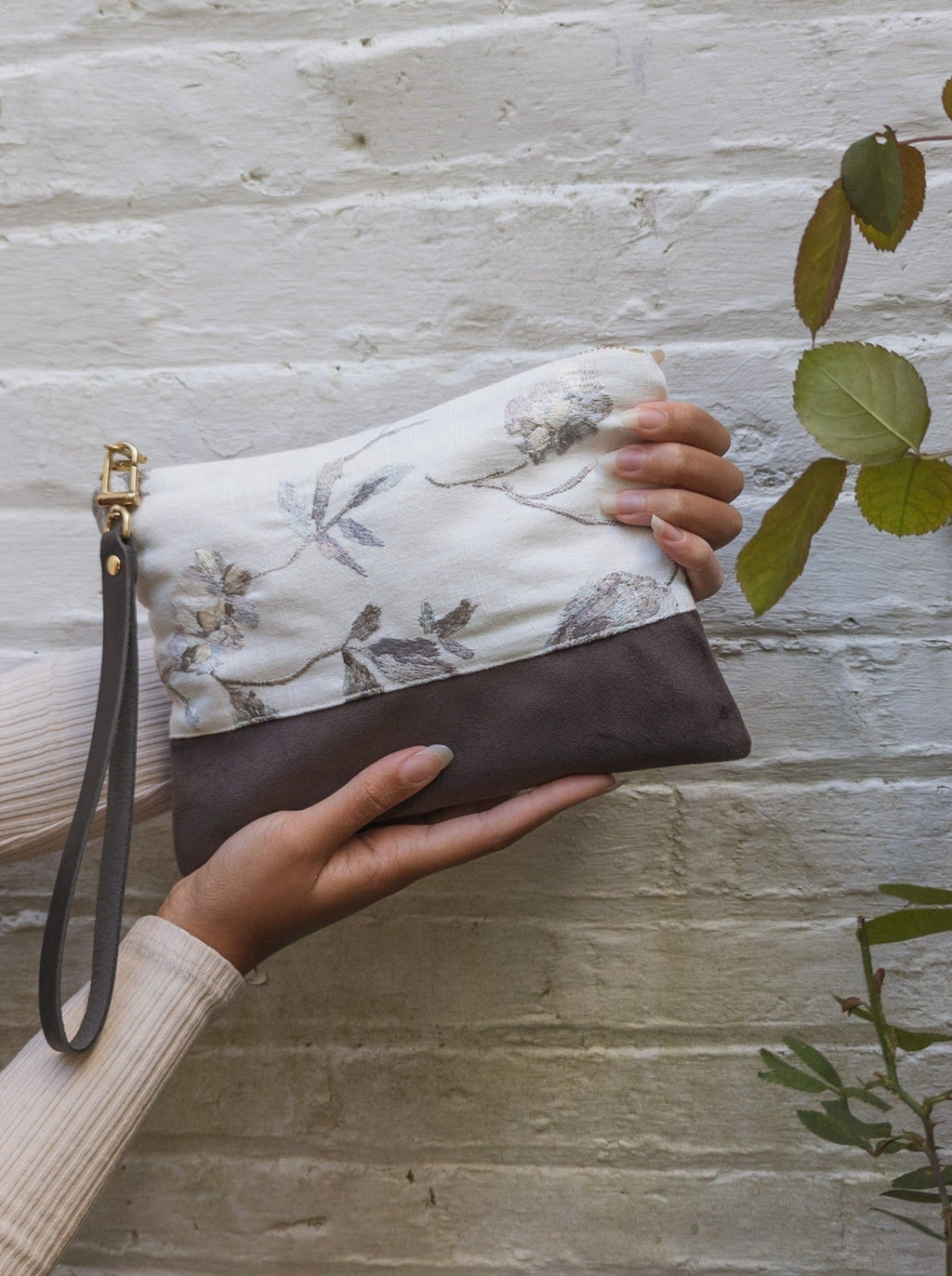 Winona Embroidered Linen Wristlet
