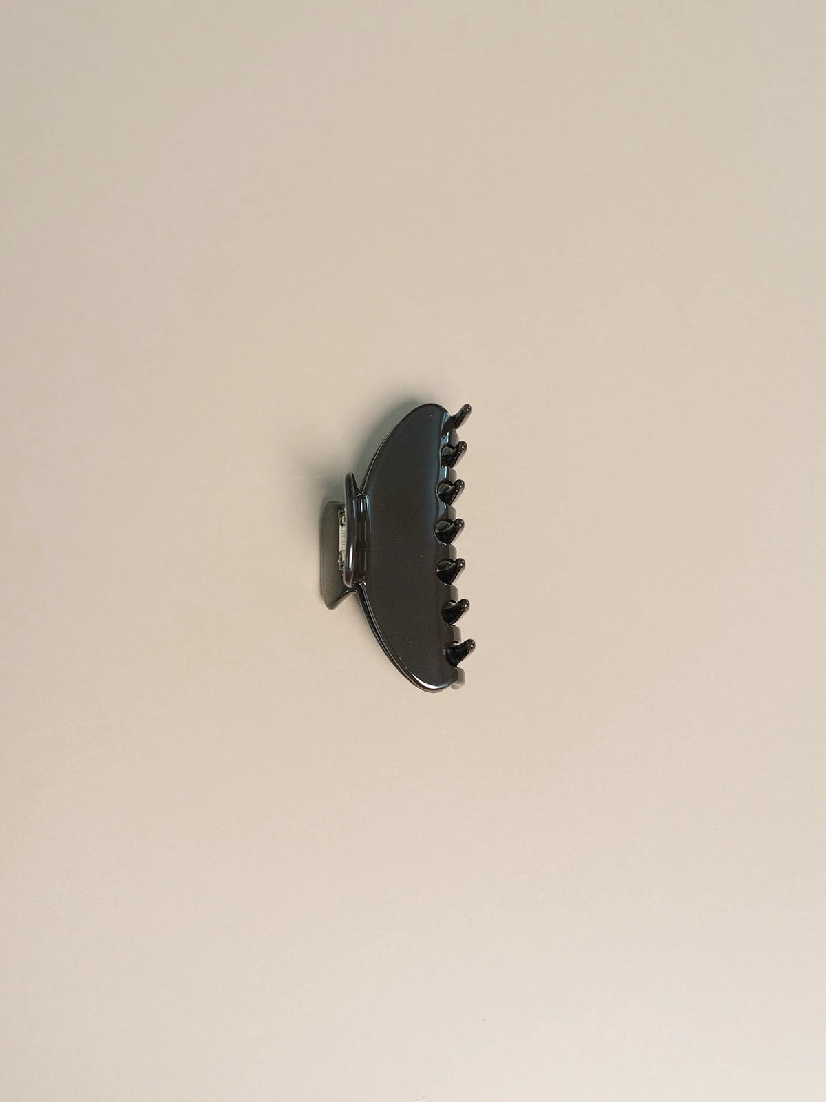 Medium Hair Claw - Ganache