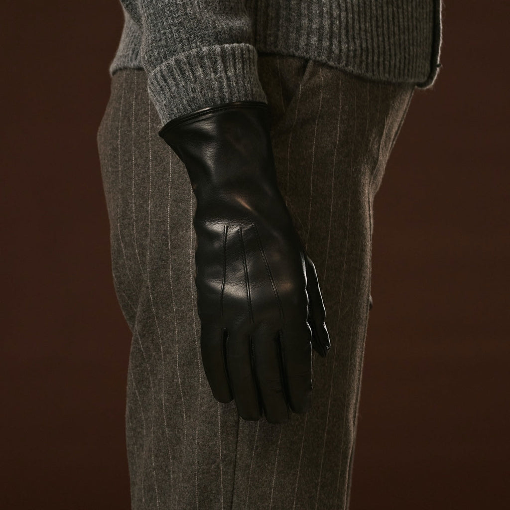Luciana (black) - Extended women’s Italian lambskin leather gloves with rabbit fur lining