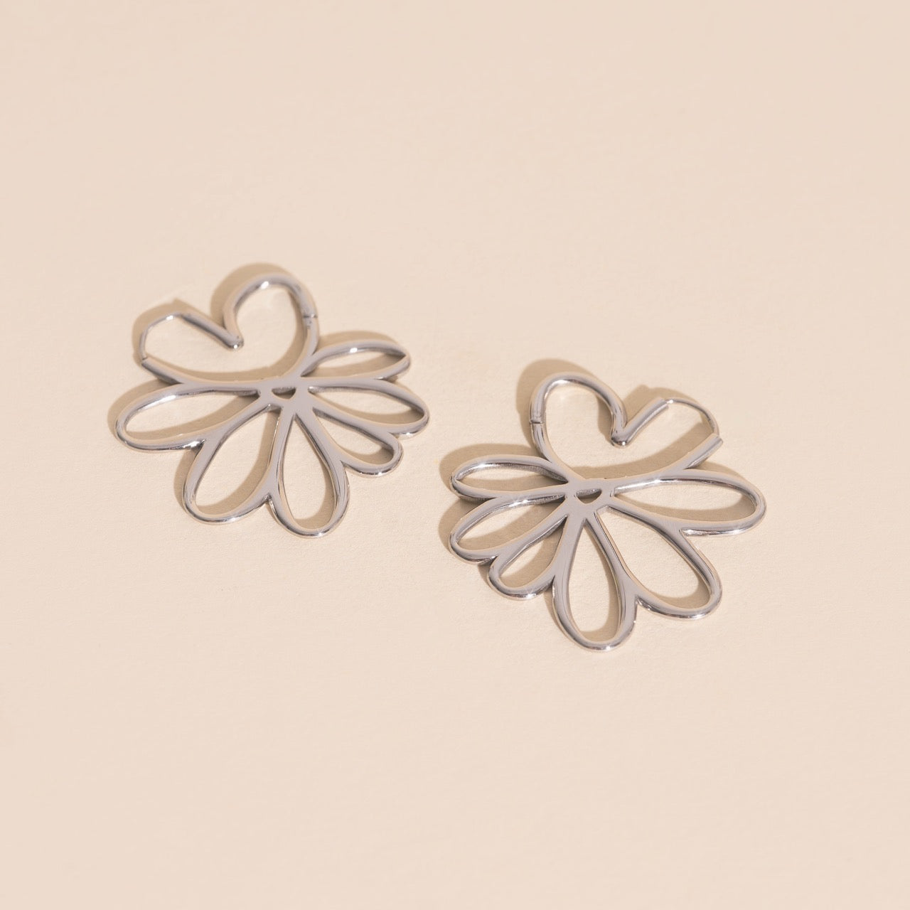 Wire Floral Huggie Hoop Earrings