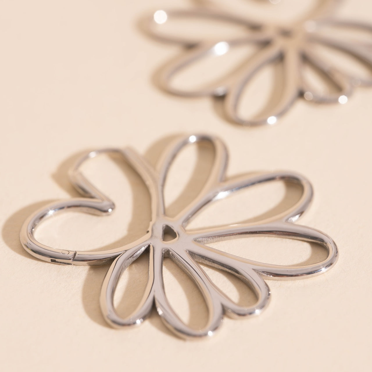Wire Floral Huggie Hoop Earrings