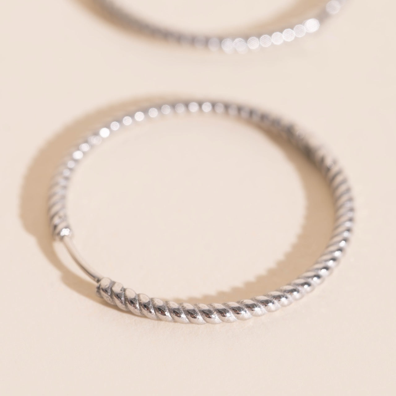 Lasso Rope Rounded Huggie Hoop Earrings