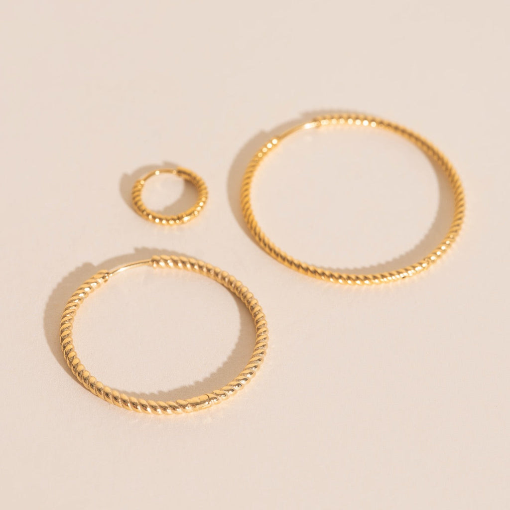 Lasso Rope Rounded Huggie Hoop Earrings