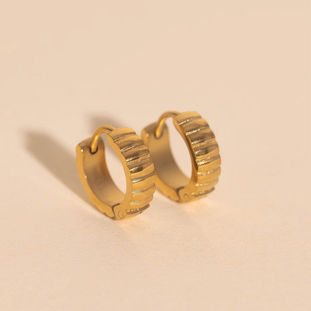 Scalloped Chunky Huggie Hoop Earrings
