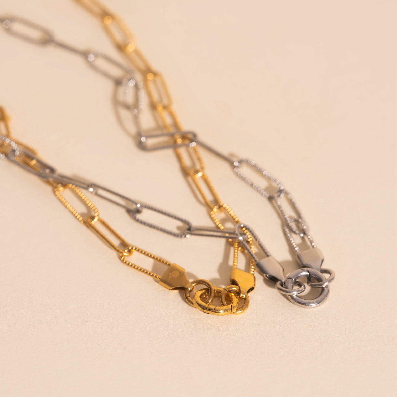 Textured Paperclip Necklace