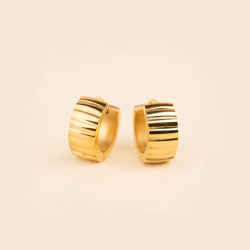 Scalloped Super Chunky Huggie Hoop Earrings