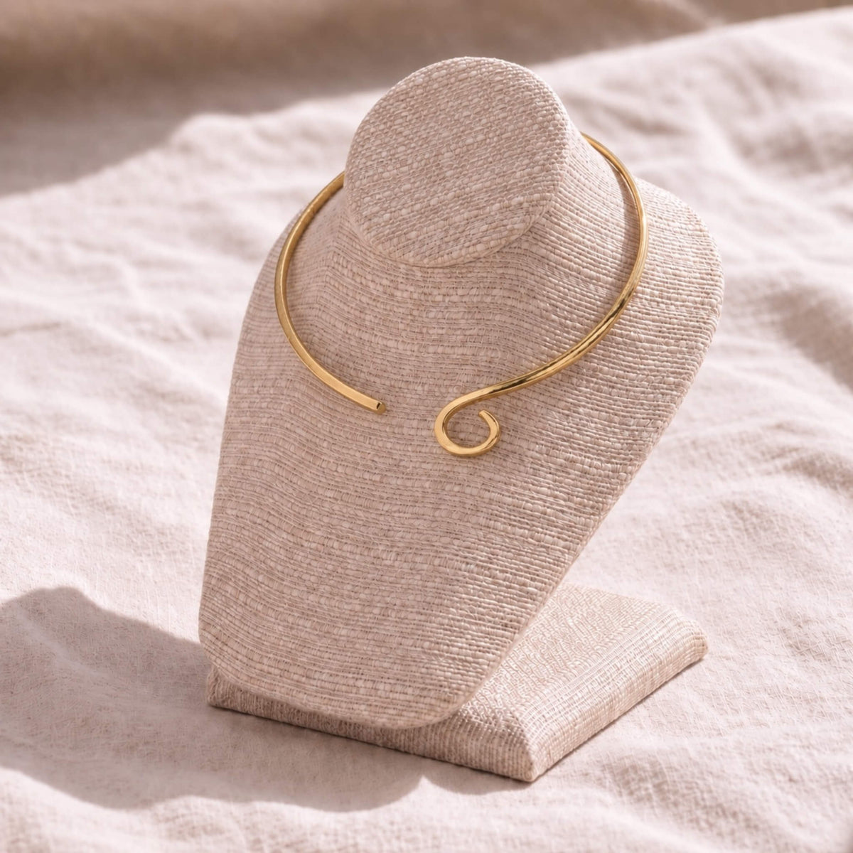 Pindu Open Collar Necklace Choker