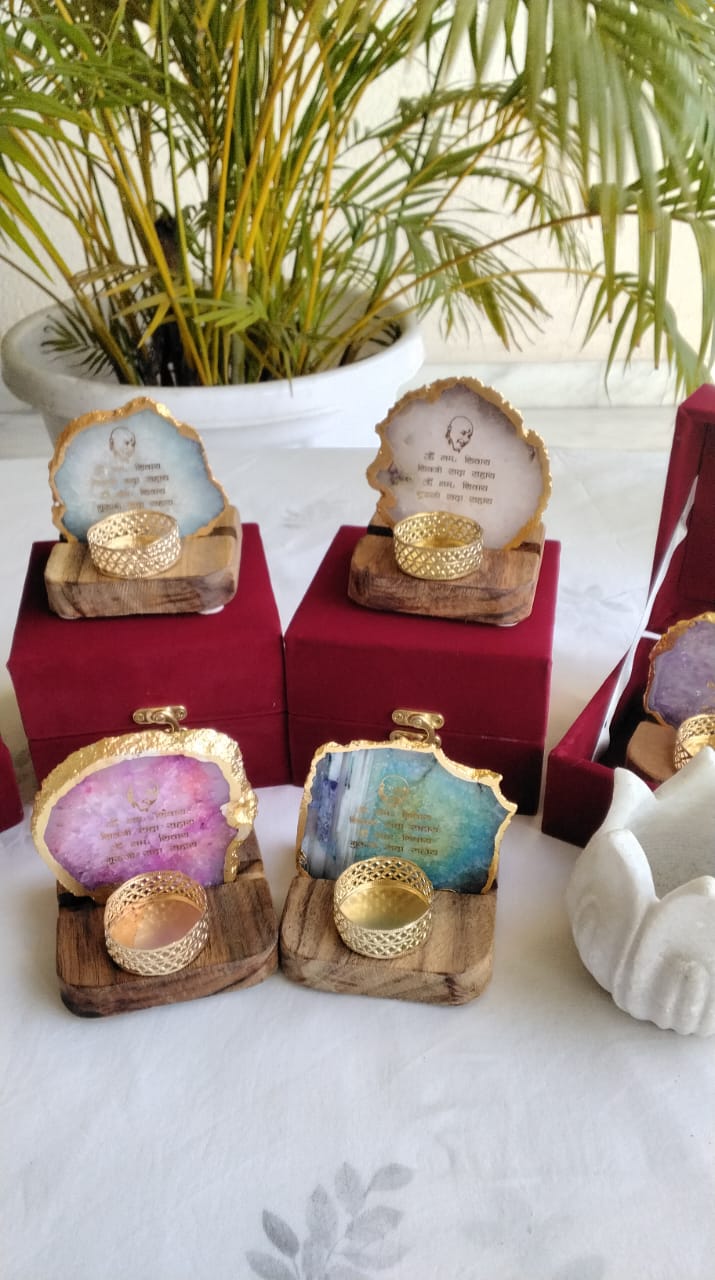 Guruji Sada Sahai Mantra Agate with Tealight