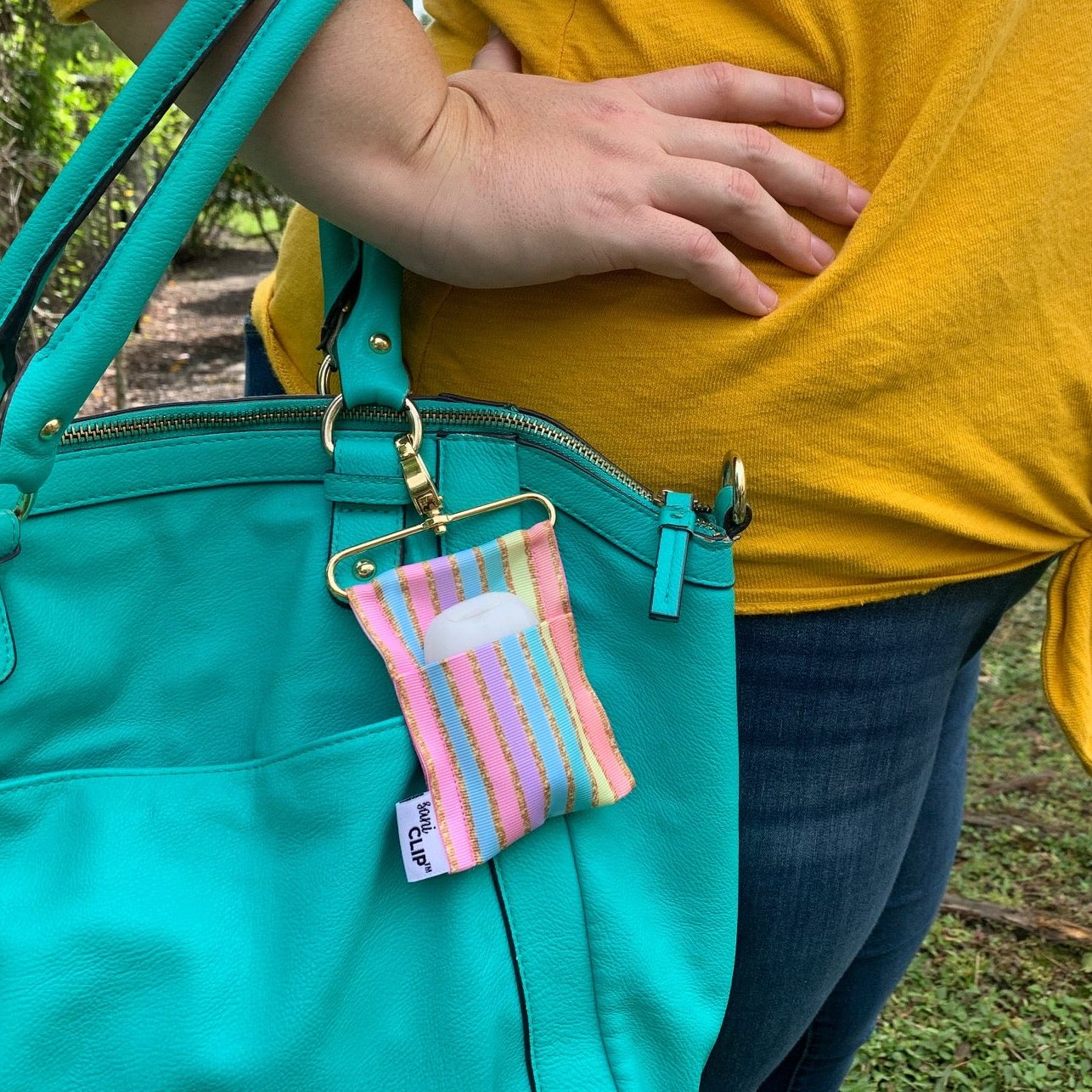 Blue Chinoiserie SaniClip Hand Sanitizer Holder