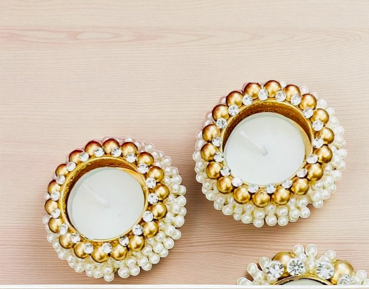 Ready-to-Gift Set- 2 Diyas in Gift Box with Happy Diwali Cutout